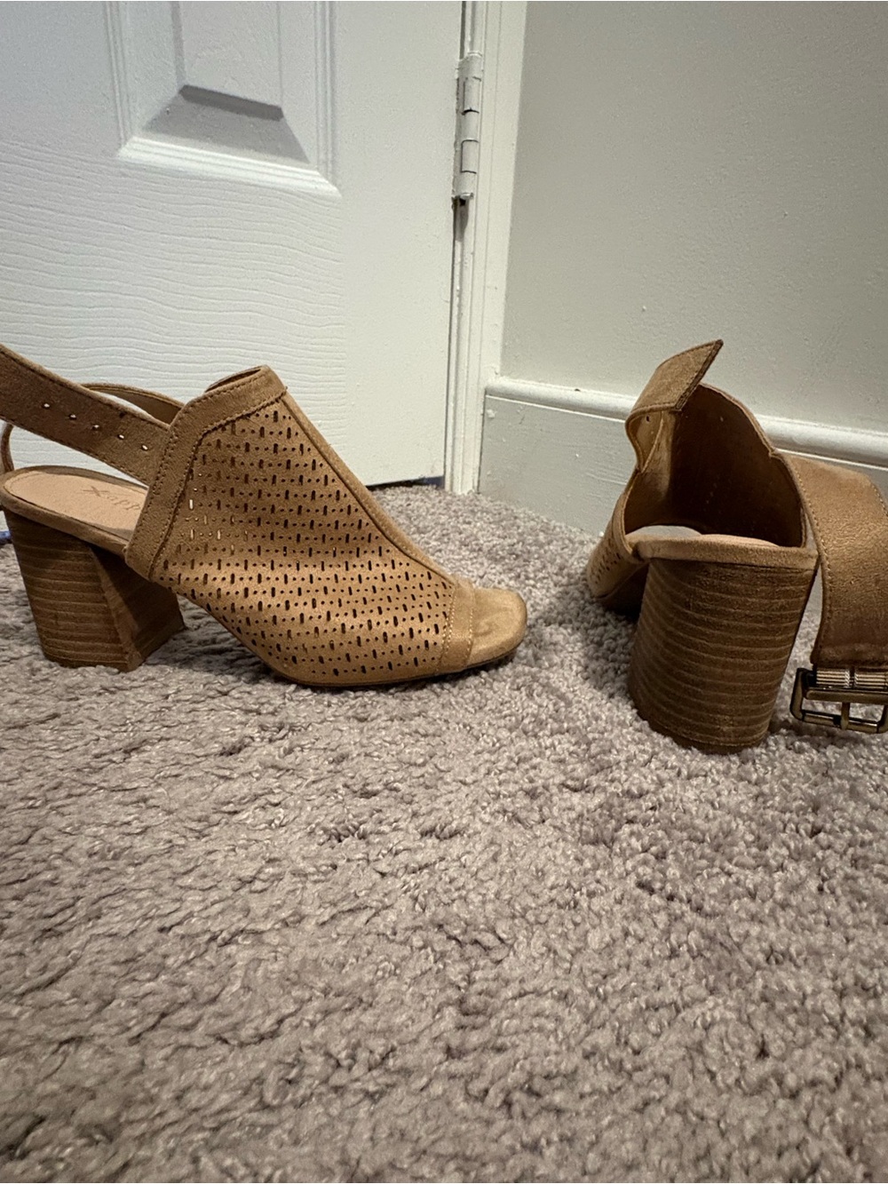 Women’s Open-Toe Slingback Block Heel Sandals in Tan